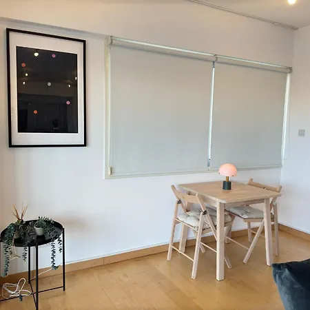 In - Spacious Balcony شقة *