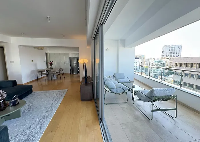 In - Spacious Balcony Appartement Nicosie