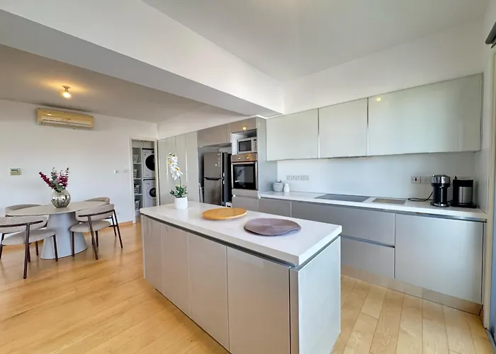 Appartement In - Spacious Balcony *