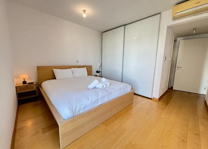 In - Spacious Balcony Appartement